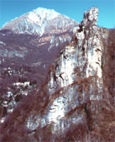 Vista dei tre piani delle Torrette