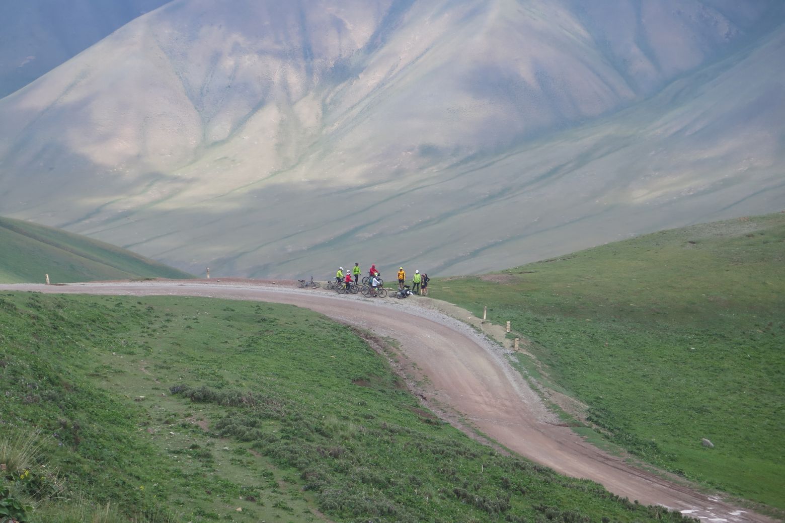 Discesa dal Kalmak-Ashuu pass 3446m