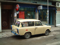 Auto a due tempi parcheggiate a Sofia