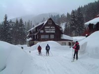 Strade innevate a Trangoska - Clicca per ingrandire